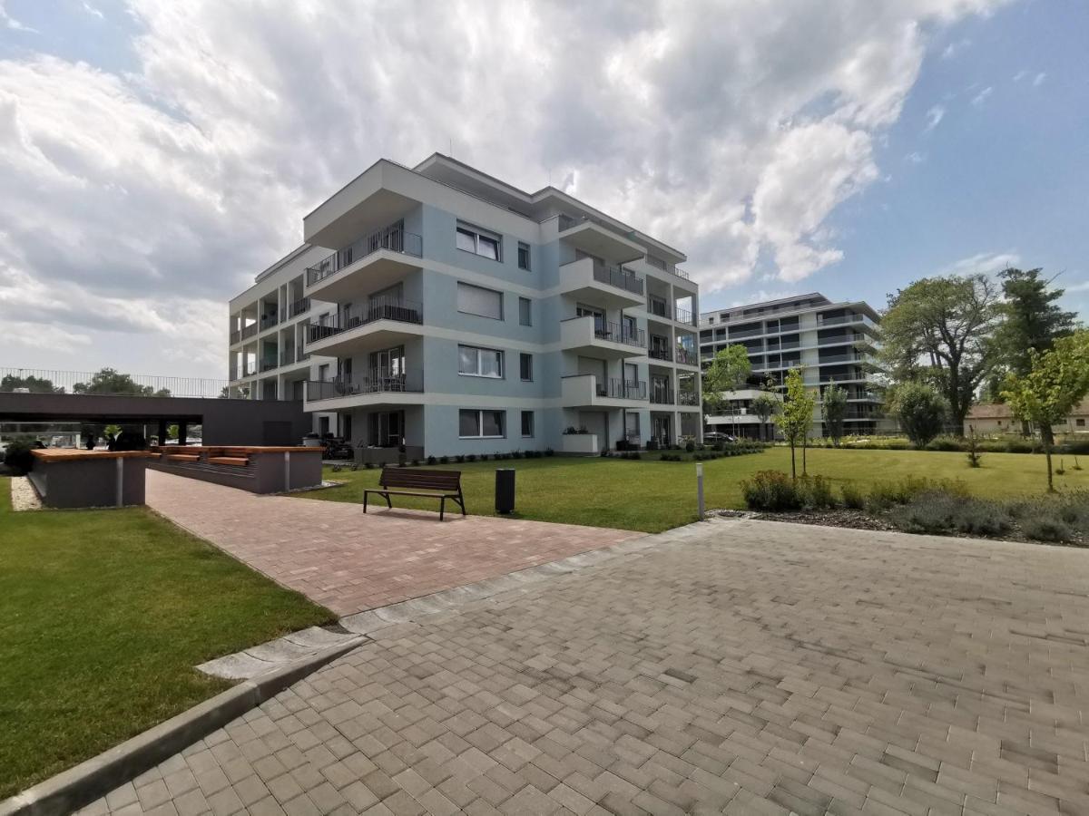 Vizpart Honved Apartman บาลาตอนแลลเล ภายนอก รูปภาพ