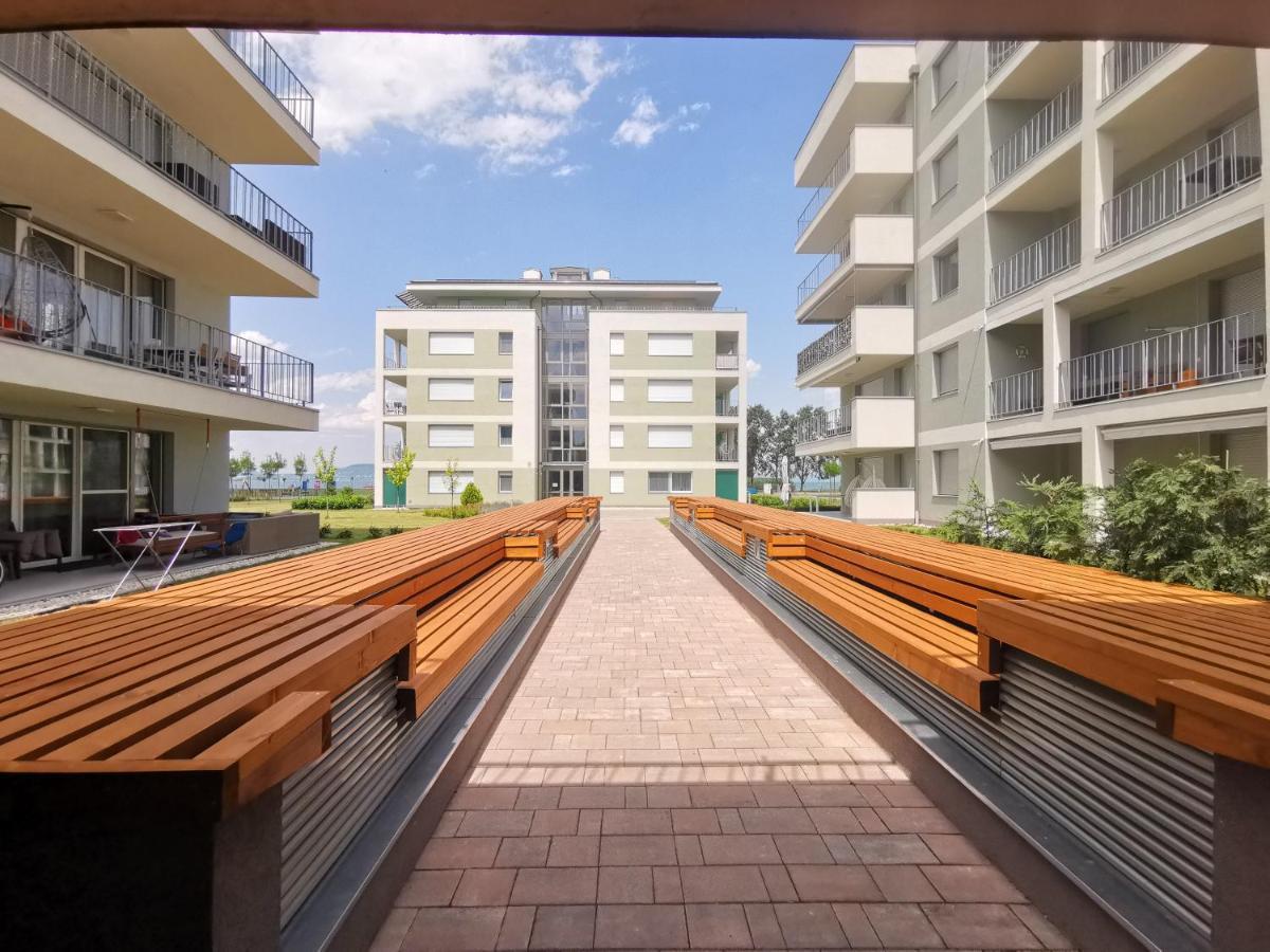 Vizpart Honved Apartman บาลาตอนแลลเล ภายนอก รูปภาพ