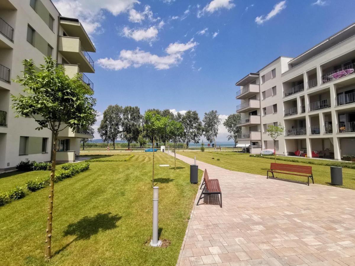 Vizpart Honved Apartman บาลาตอนแลลเล ภายนอก รูปภาพ